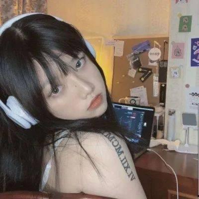 娱乐吃瓜酱微信头像女,揭秘网络流行表情背后的故事与心理”