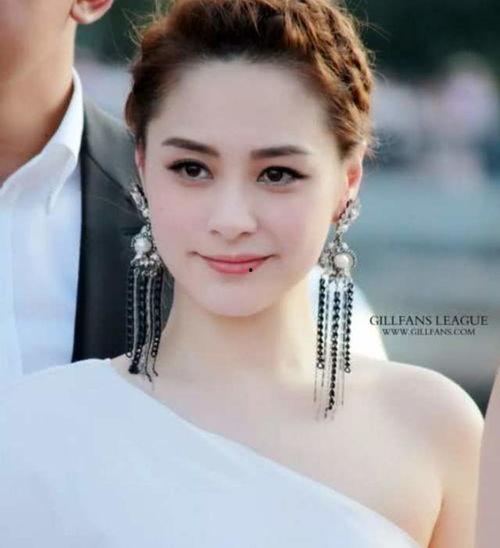 娱乐圈吃瓜夫妇有哪些,甜蜜与争议并存，揭秘明星夫妻的日常生活
