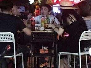 娱乐圈吃瓜打牌是谁呀,揭秘“吃瓜打牌”背后的神秘人物