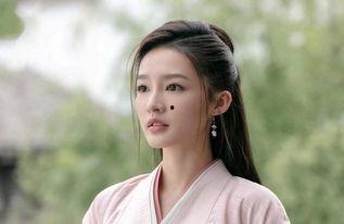 娱乐吃瓜君李沁是谁,李沁的演艺之路与生活点滴