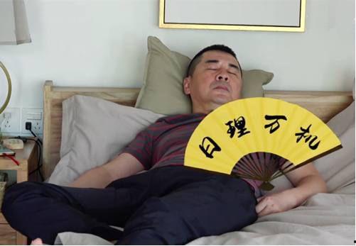 娱乐圈吃瓜群众心态变好,从盲目跟风到理性思考