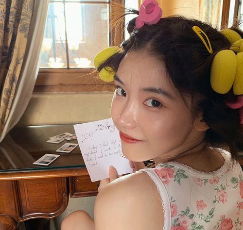 吃瓜娱乐微博头像女的